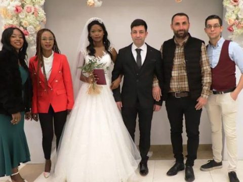 Atanın vəsiyyəti ilə Afrikadan Türkiyəyə üç gəlin gətirildi – VİDEO