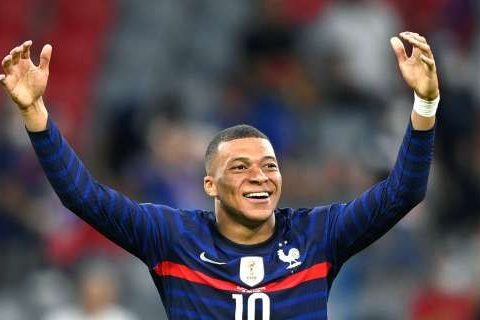 PSJ Mbappeyə rekord maaş təklif etdi