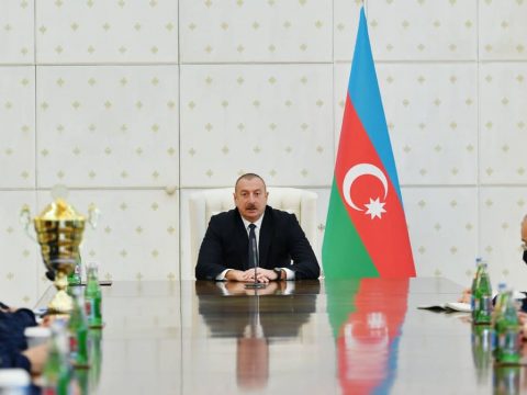 Prezident idmançıların böyük dostu və hamisidir