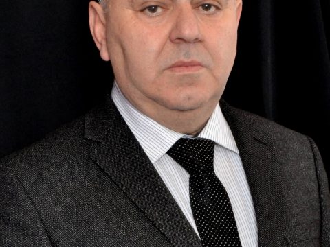 Əməkdar müəllim, yeni yaşın mübarək!