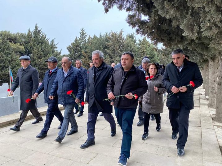 VHP-nin üzvləri II Şəhidlər Xiyabanını ziyarət etdi