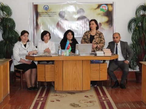 Azərbaycan ailəsində vəhdət hissinin yaradılması və yaşadılması, valideyn-uşaq münasibətlərinin düzgün qurulması çox vacibdir.