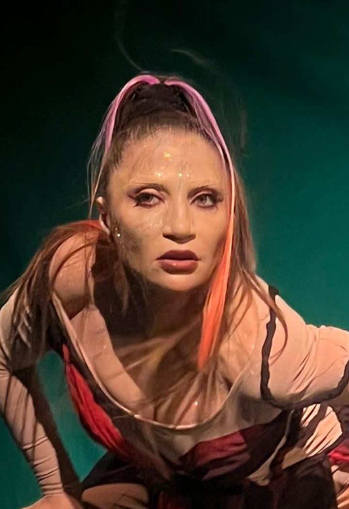 Azərbaycan  teatrında  "Medeya" dalğası