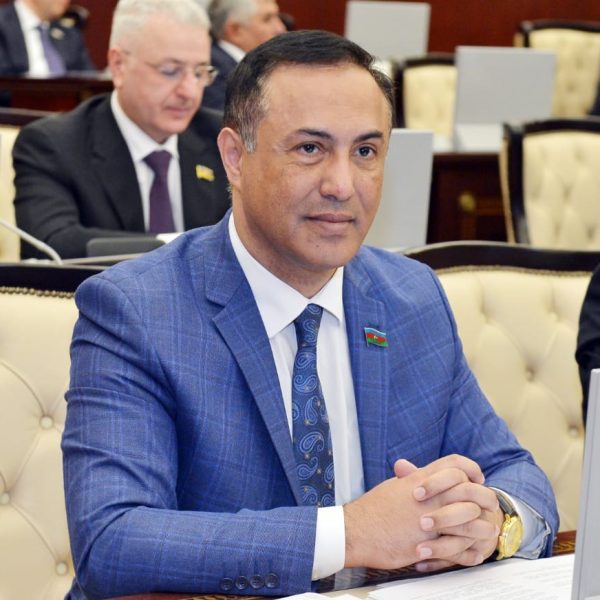 Qaranlıqda da işıq var... Qaranlıqda da işıq var...
