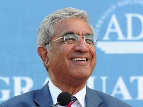 Tələbələri ilə bir masada əyləşib nahar etməyi bacaran rektor…