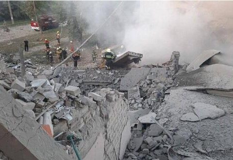 Rusiya məktəbi raketlə vurdu – Foto