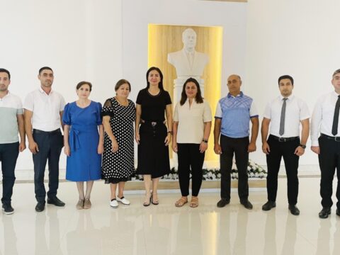 Bərdə Xalq Teatrının üzvləri ilə görüş keçirildi