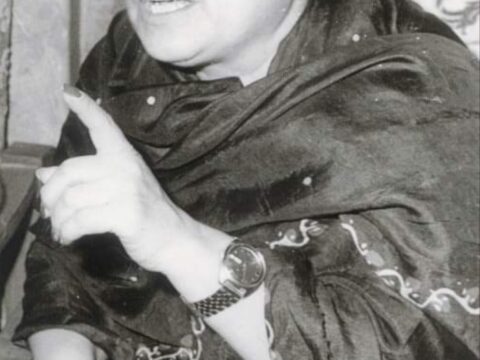 ƏZİZƏ CƏFƏRZADƏNİN KƏLAĞAYI SEVGİSİ… -TURAN İBRAHİMOV YAZIR