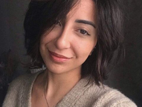 O, uşaqlıqdan özünü yaradıcı mühitdə – kitabların, rəsmlərin arasında görüb…