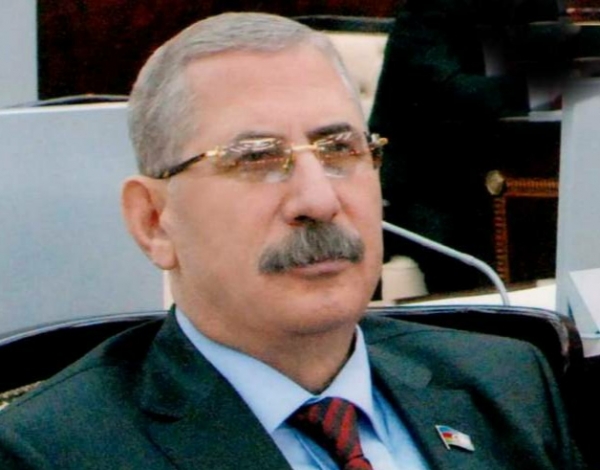 Bəxtiyar Sadıqov “Azərbaycan” qəzetini biabır etdi – Məşhur məmurlar adından plagiat