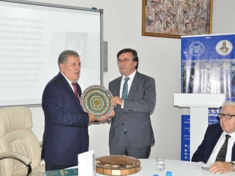 “Kitabi-Dədə Qorqud”un urdu dilində nəşrinin təqdimatı keçirilib