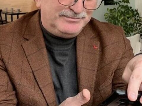 Yaşayırsansa, demək varsan, tükənməmisən…