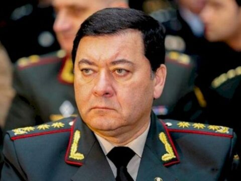 “Bəsdirin, əl çəkin məndən, məni əsəbiləşdirməyin”