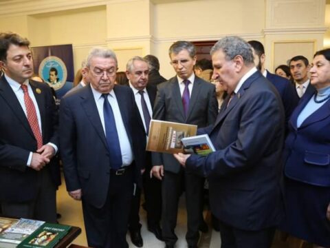 AMEA-da “Akademiyanın Şuşanaməsi” ədəbi-tarixi ənənə və gələcəyə baxış” adlı konfrans…