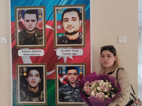 Nəsimi rayonu 240 saylı məktəbdə şairə Esmira Günəşlə görüş keçirildi