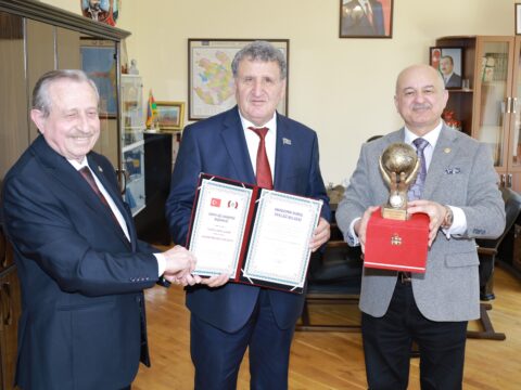 Ədəbiyyat İnstitutunda türk ziyalılarla görüş…