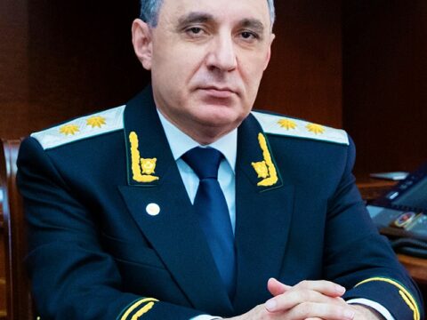 Azərbaycan Respublikasının Baş prokuroru, I dərəcəli Dövlət Ədliyyə  Müşaviri Kamran Əliyev cənablarına