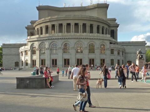 İrəvanda sorğu: Ermənistan Azərbaycanın olacaq