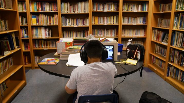 Distant təhsil 21-ci əsrin innovasiyasıdır