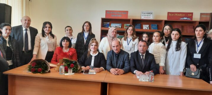 Görkəmli yazıçı ilə görüş keçirildi