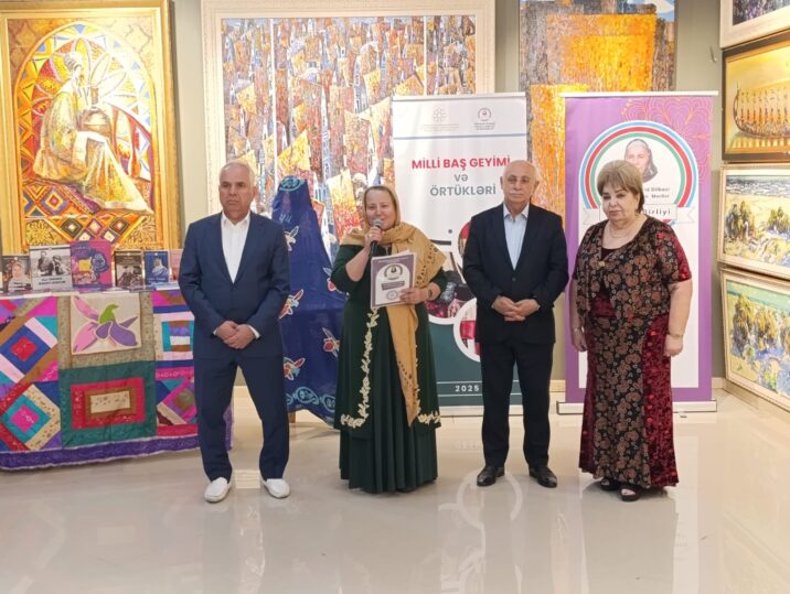 “Milli baş geyimi və örtükləri” layihəsi çərçivəsində Xətai Sənət Mərkəzində tədbir və sərgi keçirildi