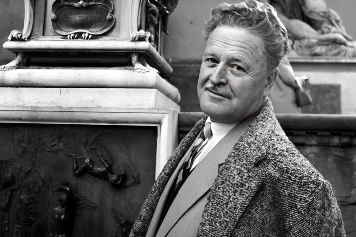 Həbsdən çıxıb Moskvaya qaçan, Atatürkdən əfv diləyən Nazim Hikmət