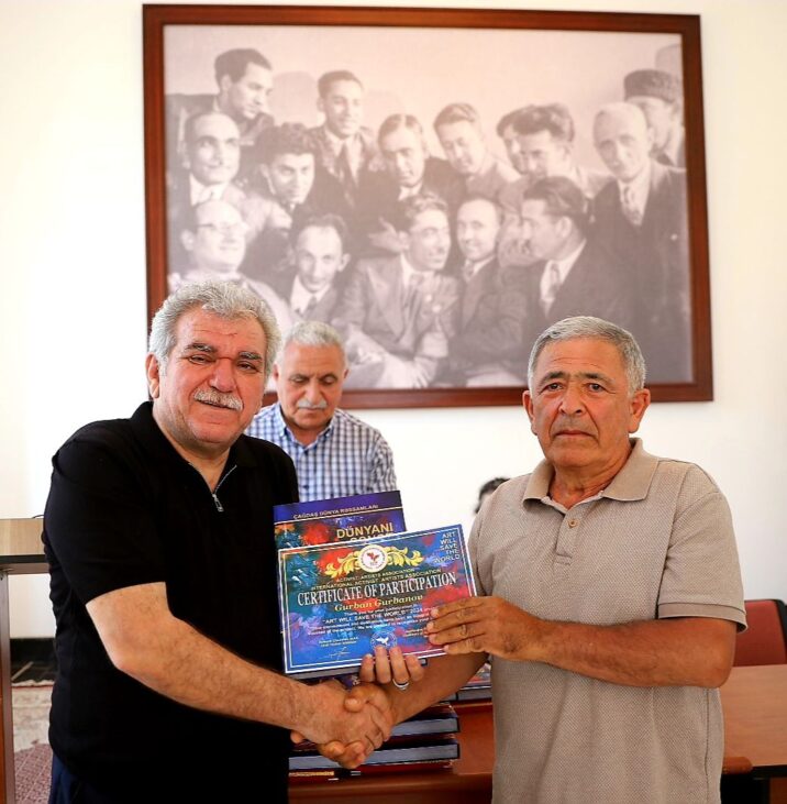 Gəncədə “Dünyanın 100 Qadın Rəssamı” , “Çadaş dünya rəssamları “ Kataloqlarının və Turan Birliyi medalının Təqdimat Mərasimi Keçirildi