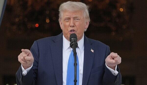 Tramp 200 ölkədən  pul tələb edəcək