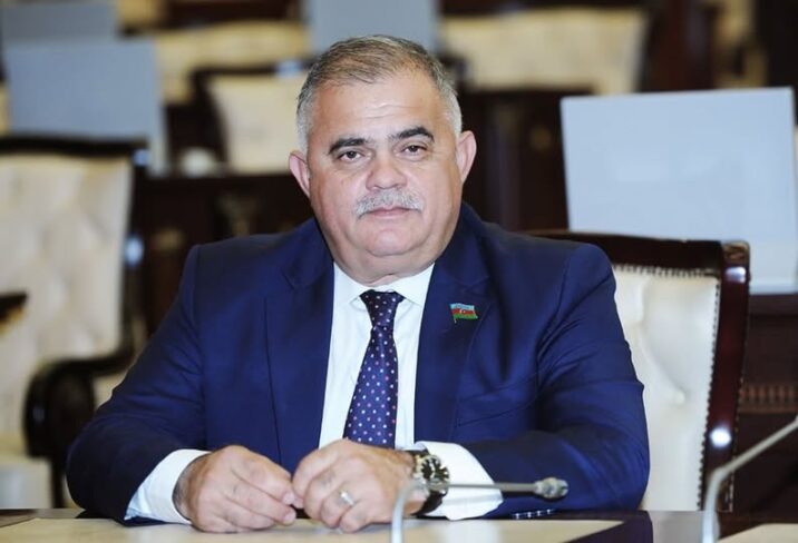 Arzuları çin olan adam…