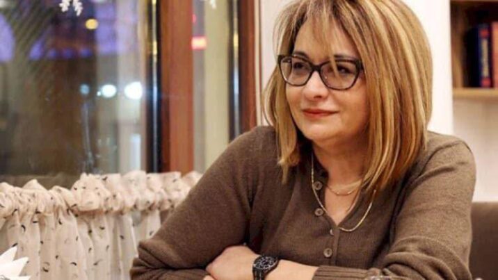 İti zəka, zəngin bilik, dərin təfəkkürlü xanım