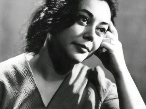 Vəfa adında gözəl-göyçək, istedadlı bir qız…