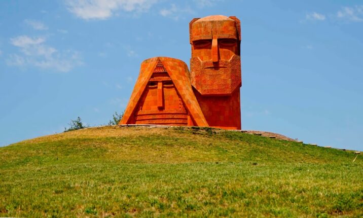 Xankəndidəki erməni abidəsi ilə bağlı Fəzail İbrahimlidən sərt açıqlama