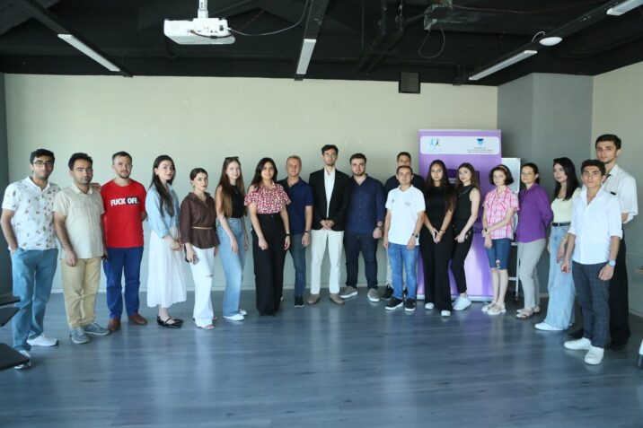 “Rəqəmsal Gələcəyin Qızları” layihəsinin yekun təqdimatı keçirildi