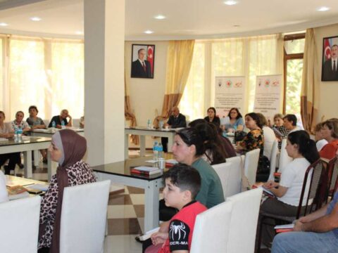 Ağstafada dövlət qurumlarının iştirakı ilə əlilliyi olan qadınlara dəstək məqsədilə dəyirmi masa keçirilib