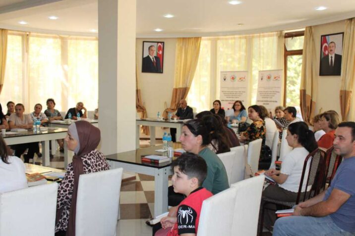 Ağstafada dövlət qurumlarının iştirakı ilə əlilliyi olan qadınlara dəstək məqsədilə dəyirmi masa keçirilib