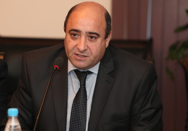 “Dünya sənin, dünya mənim, dünya heç kimin…”