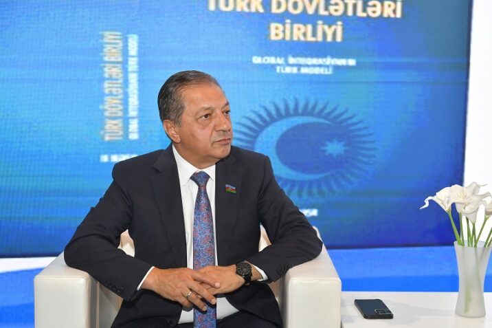 XI Bakı Beynəlxalq Kitab Sərgisində oxuculara yeni kitab təqdim edildi