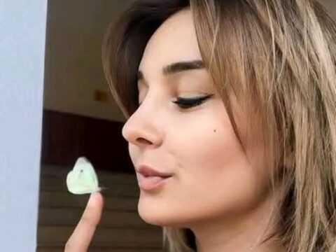 Güvəndiyim dağa da qar ələnər bir yığın, Üşüyər səhralarda bağrımın heybələri- Banu MƏHƏRRƏM