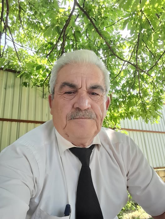 İman ABDULLA:Güldün sonu kin oldu, Sərhəd çəkdin, din oldu. Dərd bir idi min oldu, Şələyə bax, şələyə!