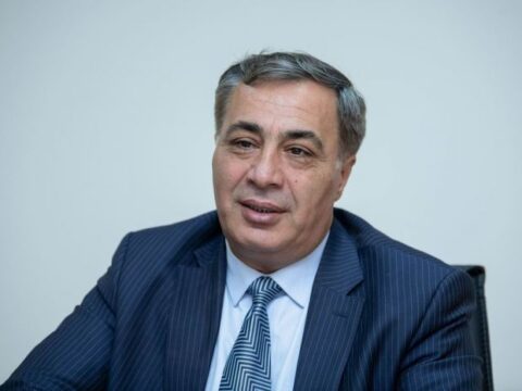 Döyüşə qızlar gedir… – Əsəd CAHANGİR