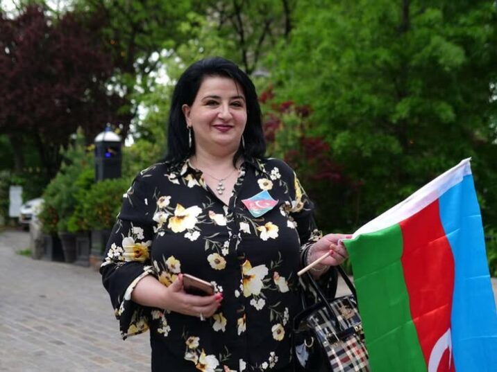 Nyu Cersidə yaşayan Münəvvər xanım Elman Eldaroğlunun təqdimatında