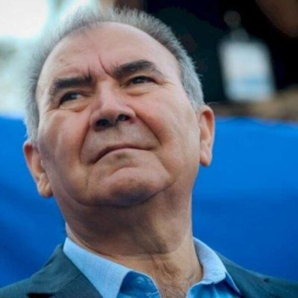 Heykəli özündən daha azad olan Azərbaycan qadını-Cəmil Həsənli yazır...