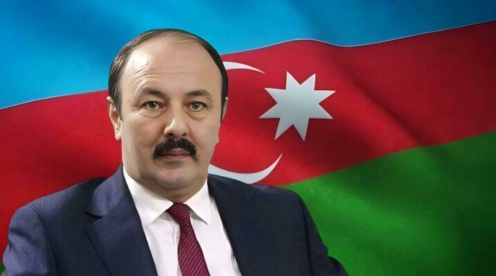 Əkbər Qoşalıdan Samirə Əfəndinin jestinə şərh: “Aşırı səmimiyyətə ehtiyac varmı?”