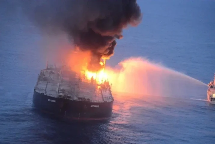 SON DƏQİQƏ! Rusiya gəmisi  batmaq üzrədir