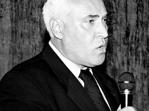 Bir ömrün adı – Ləyaqət.