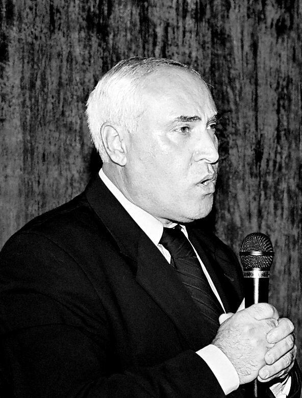 Bir ömrün adı – Ləyaqət.