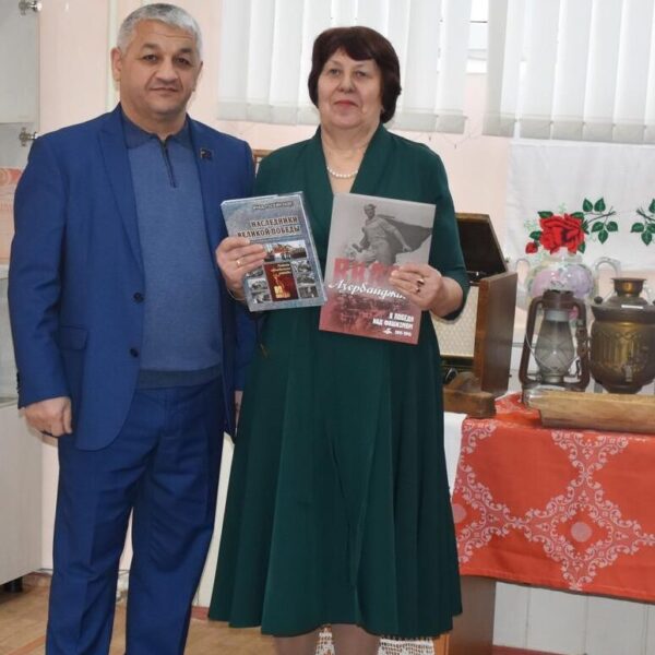 Tatarıstanda yeni açılan “Zamanların Əlaqəsi” adlı tarix muzeyə Azərbaycanla bağlı kitablar təqdim edilib