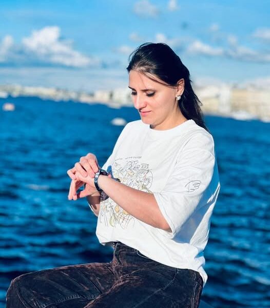 Mənim burda ahlarımdan Sibirdə Baykal gölü bir az sola çəkili -Sevinc YUNUSLU