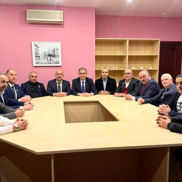 Baş konsulluğun rəhbəri vəzifələrini icra edən Şöhrət Mustafayev Krasnoyarskdakı soydaşlarımızla görüşüb