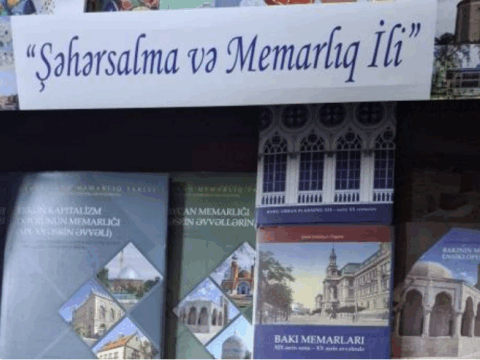 “Şəhərsalma və Memarlıq İli” ilə bağlı stend və kitab sərgisi təşkil olundu – FOTO